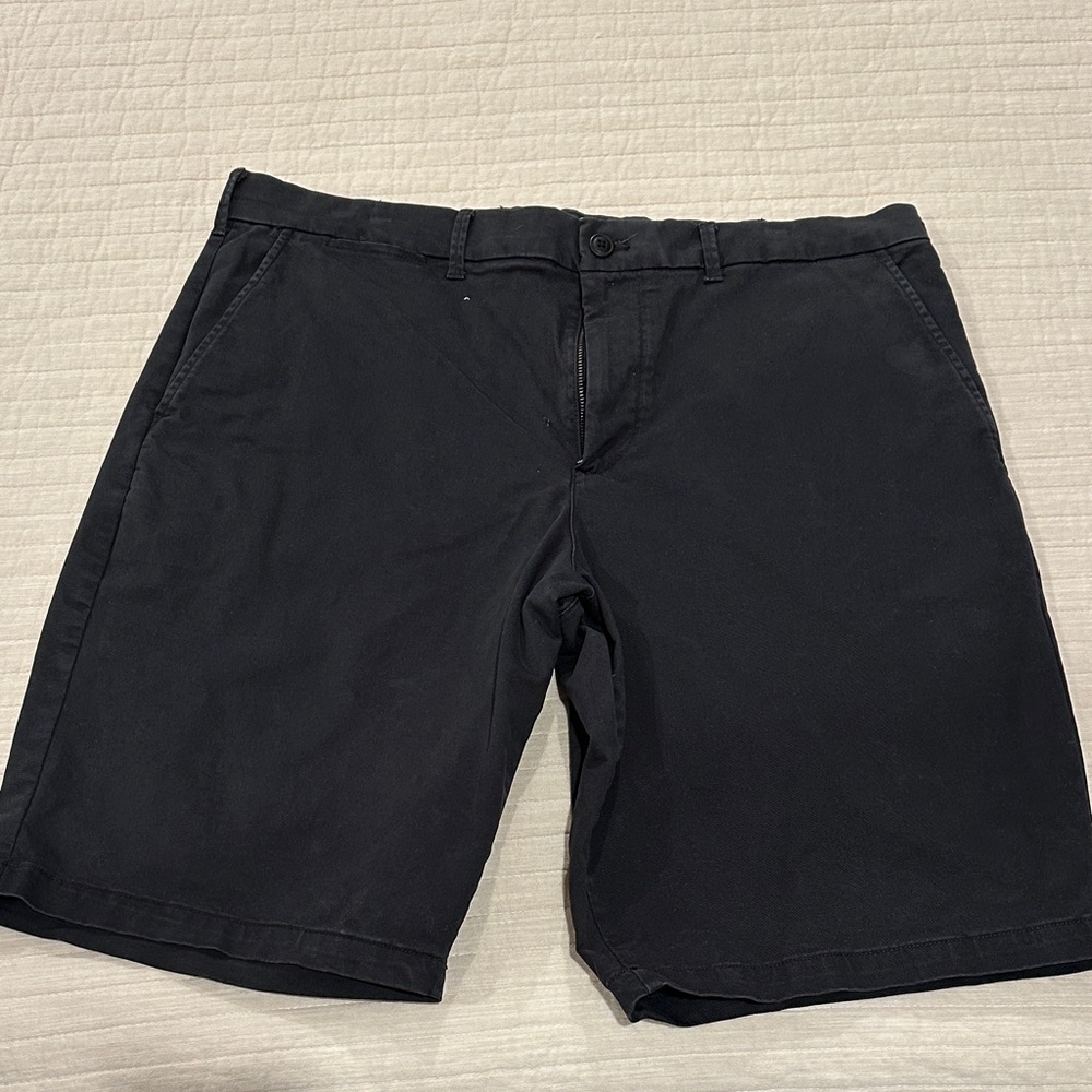 GAP Men's Flat Front Shorts